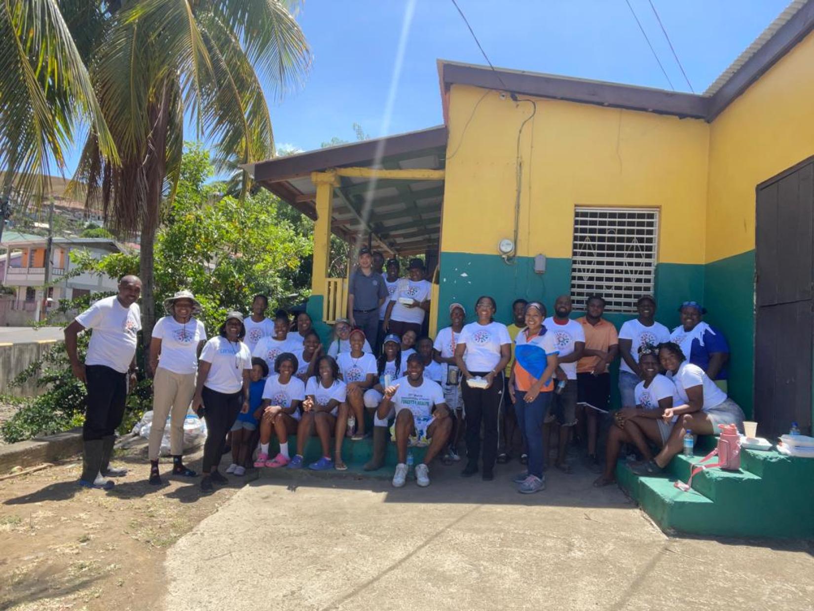 volunteers standing together ahead of the beach cleanup 